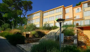 Fontana Deluxe