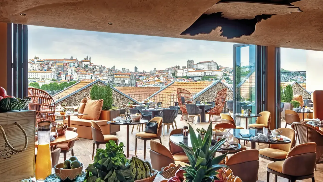 Forte de Gaia, Autograph Collection