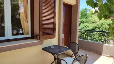 Fotula Apartments