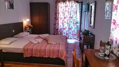 Fotula Apartments