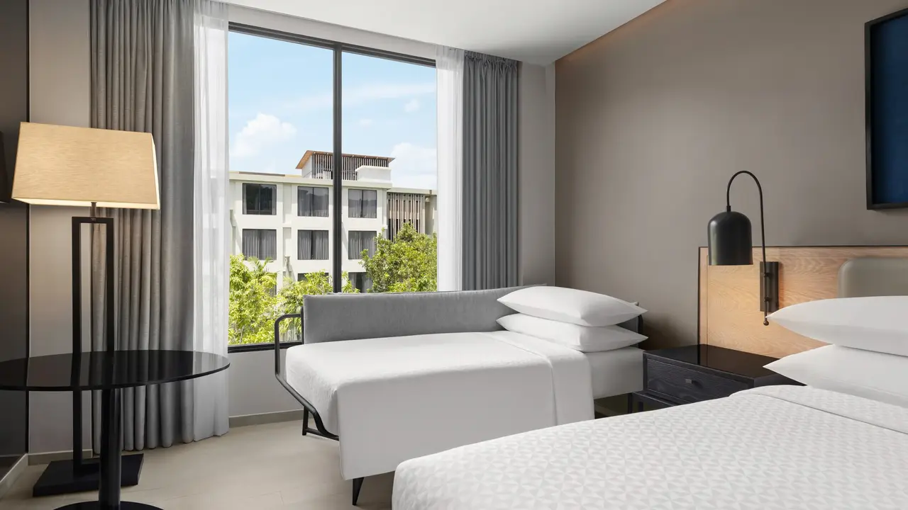 Four Points by Sheraton Phuket Patong Beach Resort