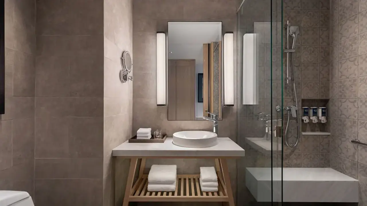 Four Points by Sheraton Phuket Patong Beach Resort