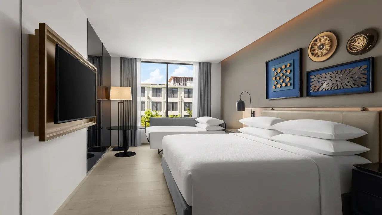 Four Points by Sheraton Phuket Patong Beach Resort