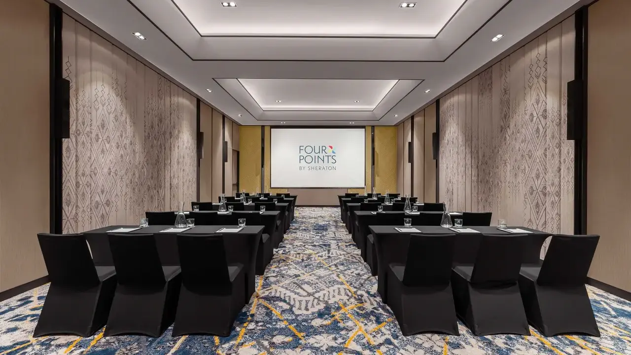 Four Points by Sheraton Phuket Patong Beach Resort