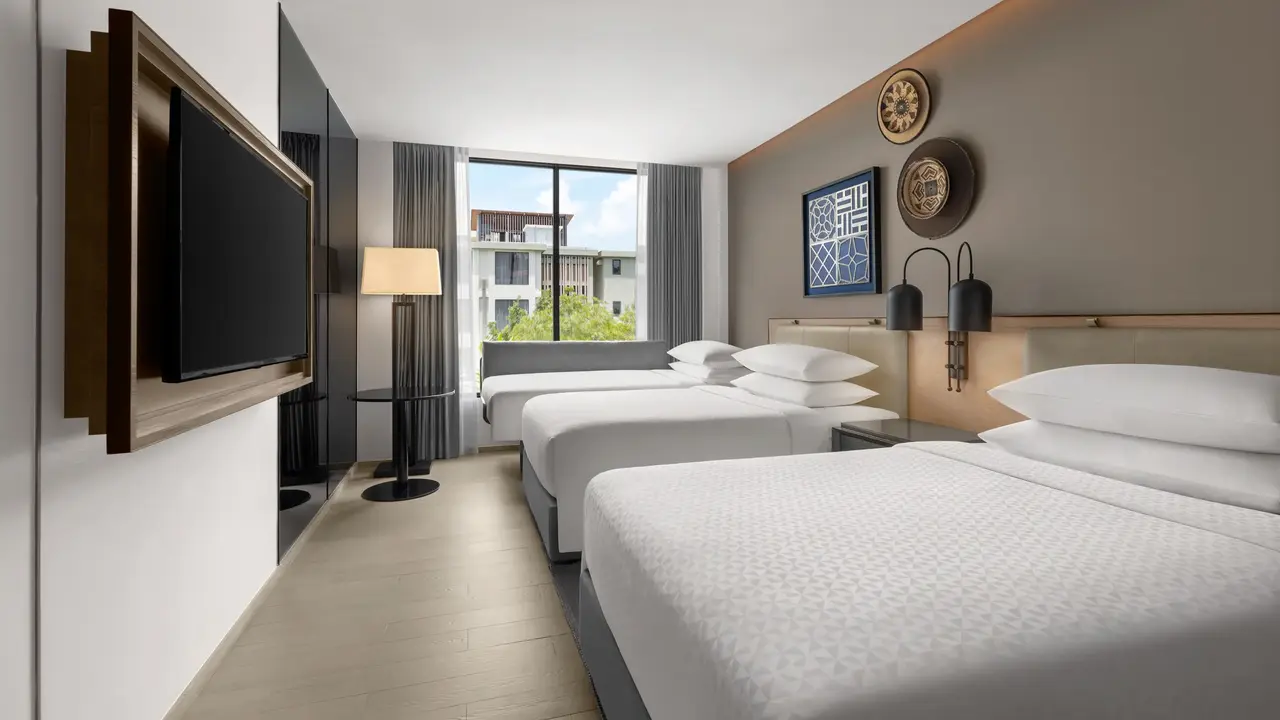 Four Points by Sheraton Phuket Patong Beach Resort