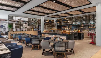 Four Points by Sheraton Phuket Patong Beach Resort