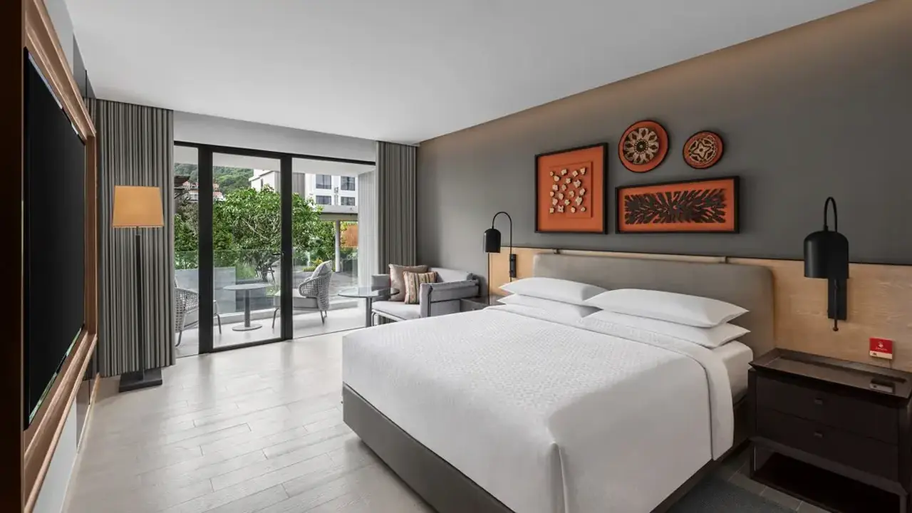 Four Points by Sheraton Phuket Patong Beach Resort