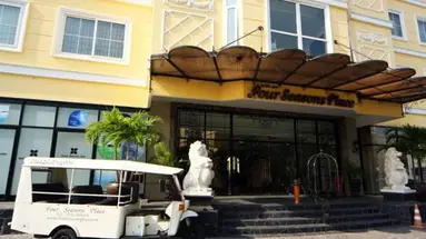 Four Seasons Place