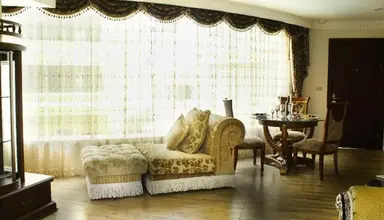 Four Seasons Place