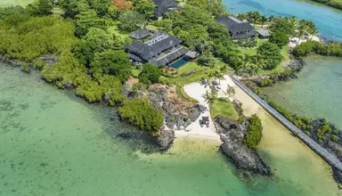 Four Seasons Resort at Anahita