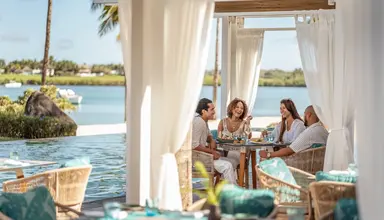 Four Seasons Resort at Anahita