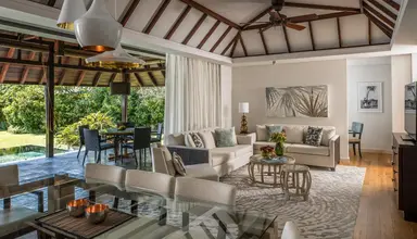 Four Seasons Resort at Anahita