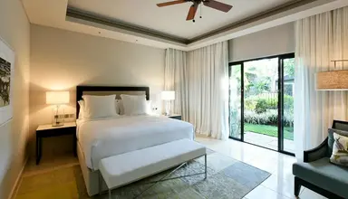 Four Seasons Resort at Anahita