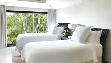 Four Seasons Resort at Anahita