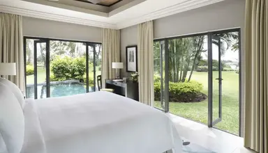 Four Seasons Resort at Anahita