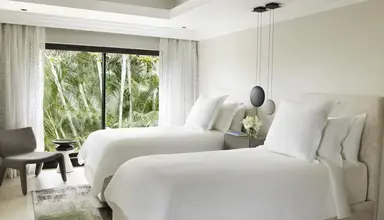 Four Seasons Resort at Anahita