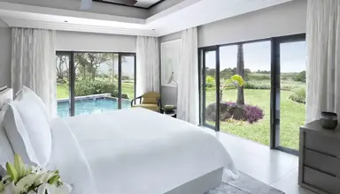 Four Seasons Resort at Anahita