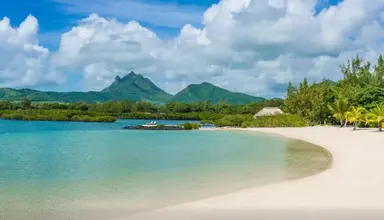 Four Seasons Resort at Anahita