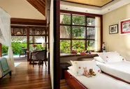 Four Seasons Resort Kuda Huraa