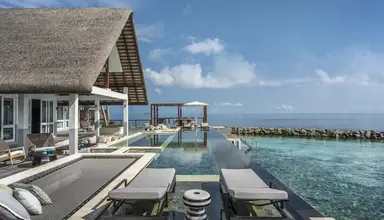 Four Seasons Resort Landaa Giraavaru