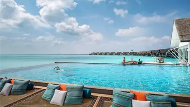 Four Seasons Resort Landaa Giraavaru