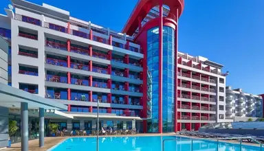 Four Views Monumental Lido