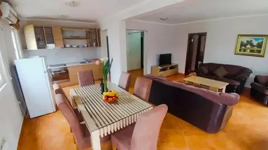 Franeta Apartments