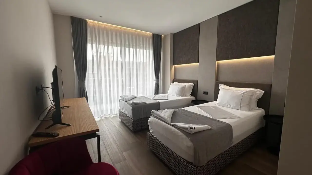 Frojd Kune Resort Beach