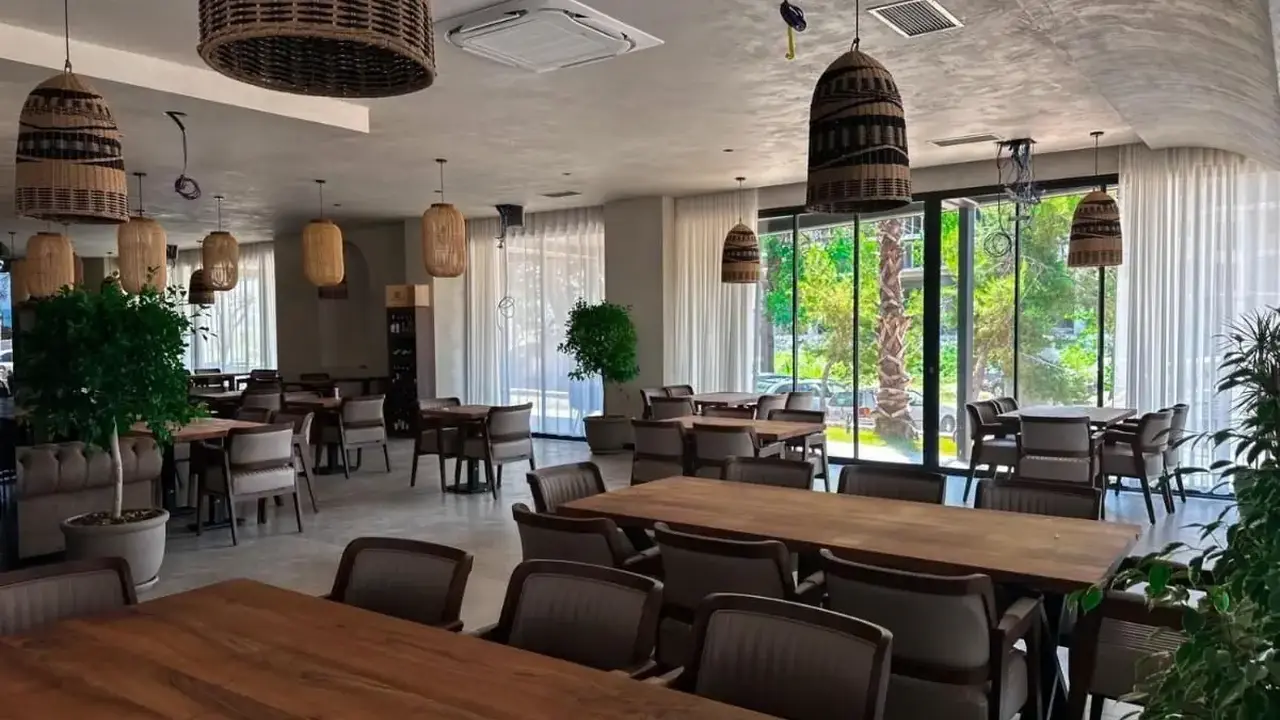 Frojd Kune Resort Beach