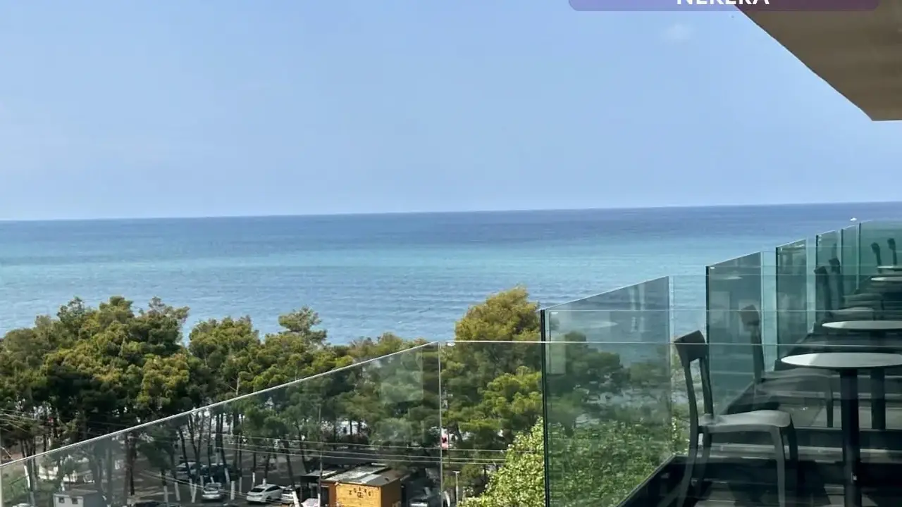 Frojd Kune Resort Beach