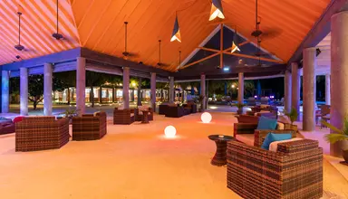 Furaveri Island Resort
