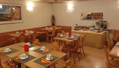 Garni Caravasc