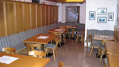 Garni Esperia
