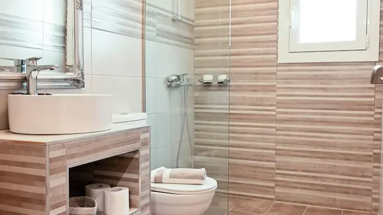 Gina Studios