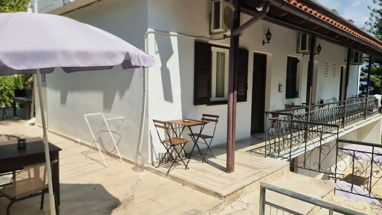Gina Studios