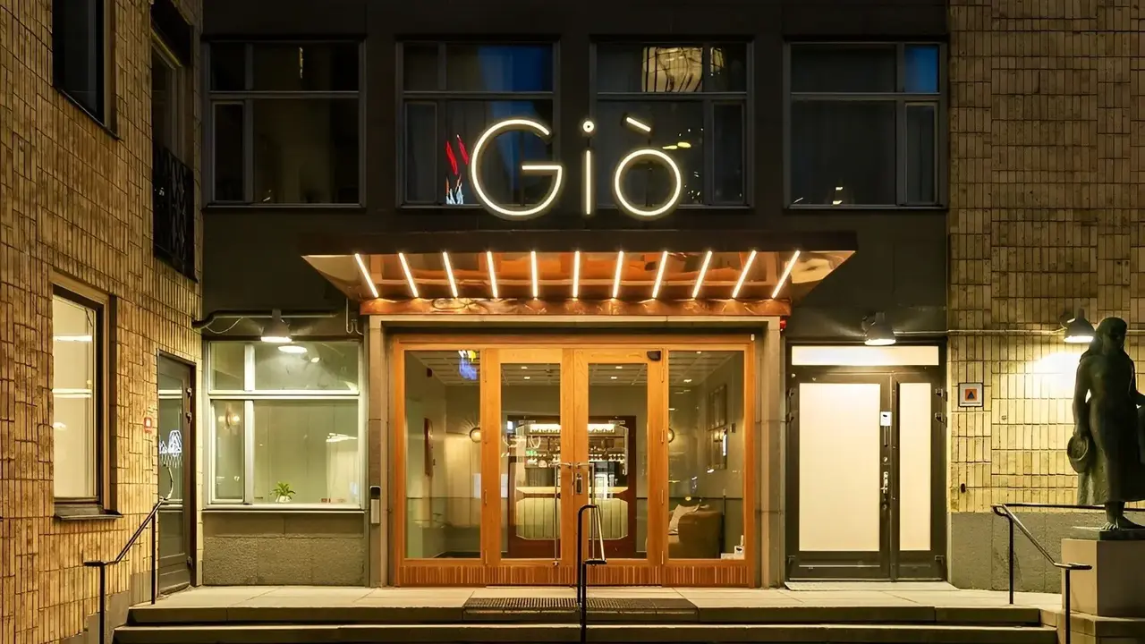 Gio, BW Signature Collection