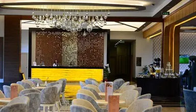 Glamour Resort & Spa