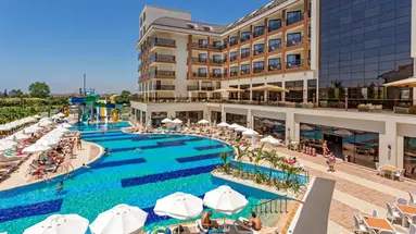 Glamour Resort & Spa