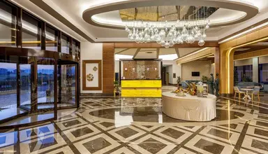 Glamour Resort & Spa
