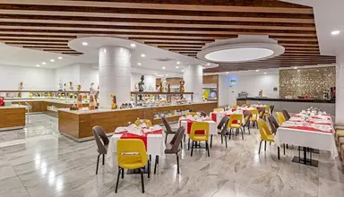 Glamour Resort & Spa