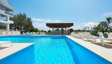Glavas Inn