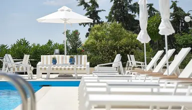 Glavas Inn