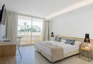 Globales Cala Bona Suites