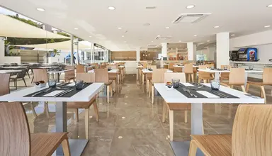 Globales Cala Bona Suites