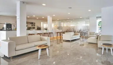 Globales Cala Bona Suites
