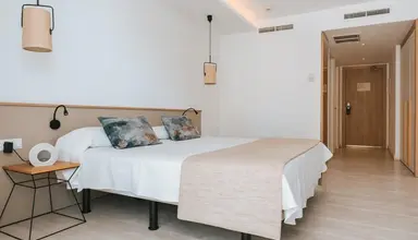 Globales Cala Bona Suites