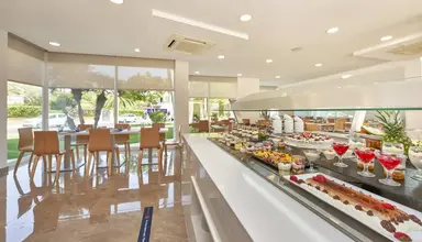 Globales Cala Bona Suites