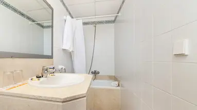 Globales Cala'n Blanes (Menorca)