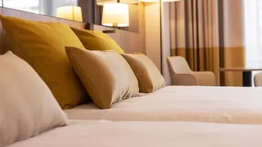 Gold Arcos
