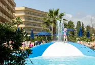 Golden Avenida Suites